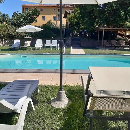 Agriturismo Poggio Al Tesoro 크레스피나 외부 사진