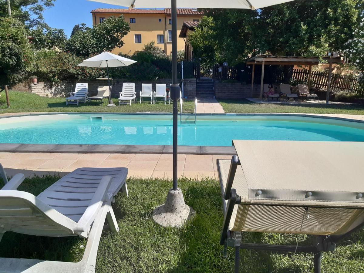 Agriturismo Poggio Al Tesoro 크레스피나 외부 사진