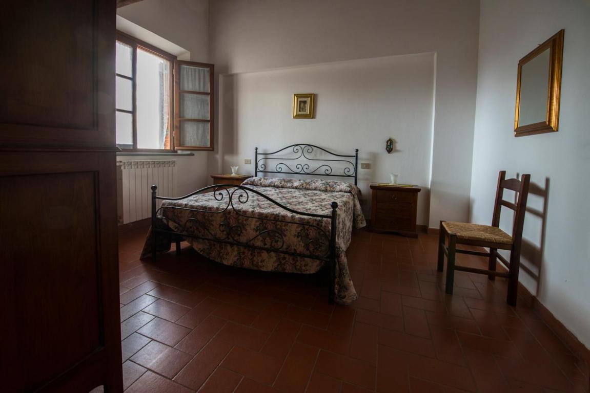 Agriturismo Poggio Al Tesoro 크레스피나 외부 사진