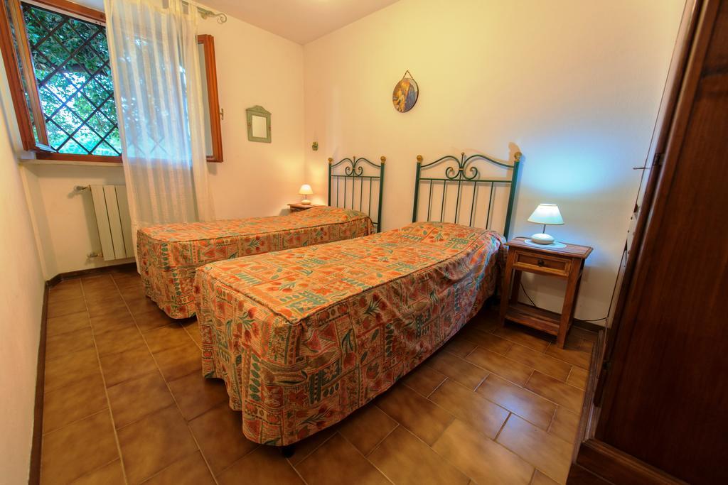 Agriturismo Poggio Al Tesoro 크레스피나 외부 사진