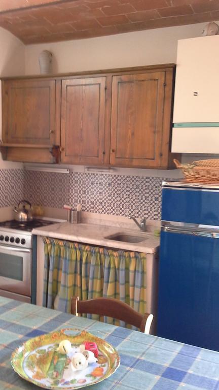 Agriturismo Poggio Al Tesoro 크레스피나 외부 사진